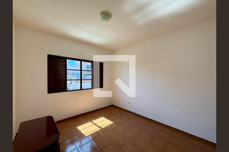 Suíte  de casa para alugar com 3 quartos, 250m² em Jardim Iracema, São Paulo