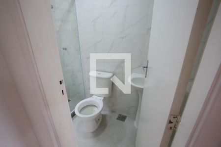 Banheiro da Sala de casa para alugar com 2 quartos, 80m² em Jacarepaguá, Rio de Janeiro