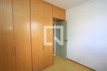 quarto 1 de apartamento para alugar com 2 quartos, 62m² em Vila Santa Luzia, Taboão da Serra