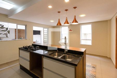 Casa para alugar com 3 quartos, 200m² em Jardim Pinhal, Guarulhos