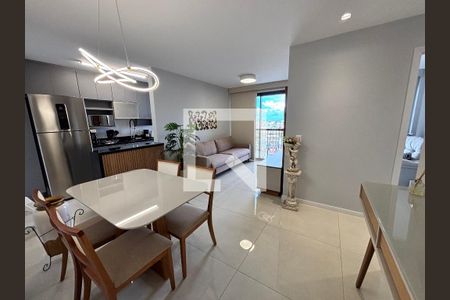 Sala de apartamento para alugar com 2 quartos, 80m² em Recreio dos Bandeirantes, Rio de Janeiro