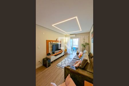 Sala de apartamento para alugar com 3 quartos, 135m² em Guilhermina, Praia Grande