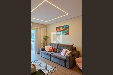 Sala de apartamento para alugar com 3 quartos, 135m² em Guilhermina, Praia Grande