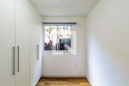 Quarto 02 de apartamento para alugar com 2 quartos, 50m² em Jardim Arpoador, São Paulo