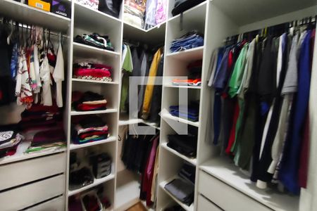 Closet Suíte de casa à venda com 3 quartos, 234m² em Jardim Nova Europa, Campinas