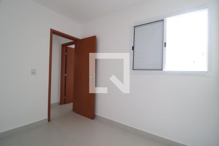 Quarto 1 de apartamento para alugar com 2 quartos, 52m² em Laranjeiras, Uberlândia
