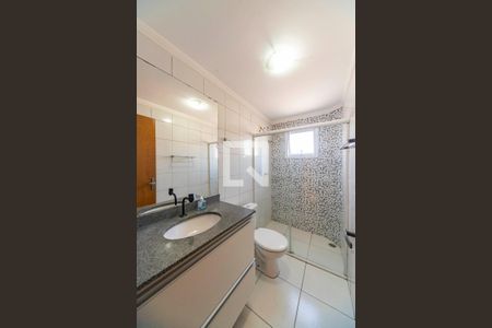 Banheiro de apartamento à venda com 2 quartos, 53m² em Vila América, Santo André