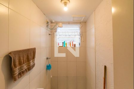 Banheiro de apartamento à venda com 2 quartos, 44m² em Parque Sao Vicente, Santo André