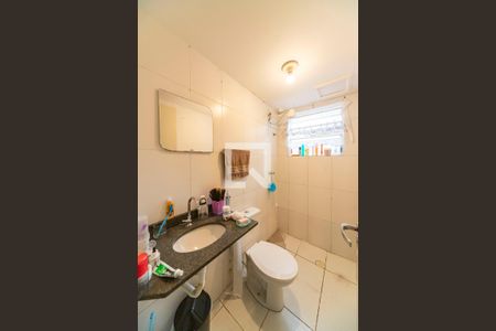 Banheiro de apartamento à venda com 2 quartos, 44m² em Parque Sao Vicente, Santo André