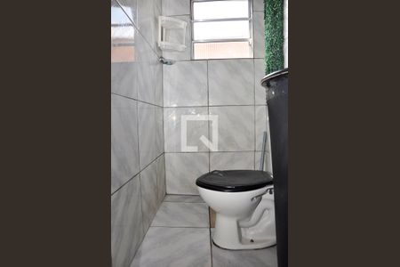 Detalhe - Banheiro Social de casa para alugar com 1 quarto, 30m² em Jardim Peri, São Paulo