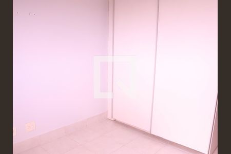 Quarto de apartamento para alugar com 2 quartos, 65m² em Jardim Goiás, Goiânia