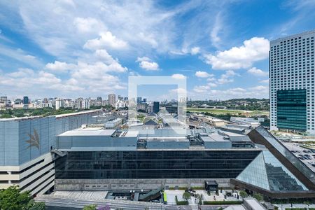 Sala/Cozinha - Vista de apartamento para alugar com 1 quarto, 30m² em Pinheiros, São Paulo