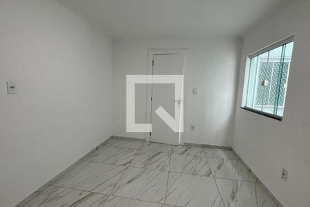 Quarto de apartamento para alugar com 3 quartos, 100m² em Vila Sarapui, Duque de Caxias