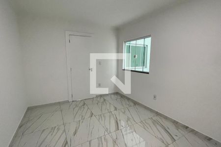 Quarto de apartamento para alugar com 3 quartos, 100m² em Vila Sarapui, Duque de Caxias