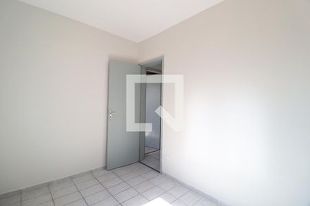 Quarto 1 de apartamento para alugar com 3 quartos, 70m² em Lagoinha, Uberlândia