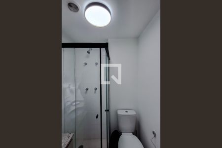 Banheiro de kitnet/studio à venda com 1 quarto, 21m² em Vila Mariana, São Paulo
