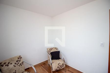 Quarto 2 de apartamento para alugar com 2 quartos, 56m² em Parque Maracana, Contagem