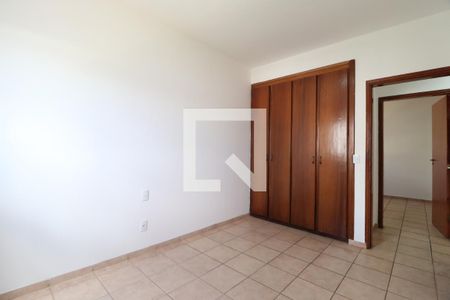 Quarto 1 de apartamento para alugar com 3 quartos, 100m² em Tabajaras, Uberlândia
