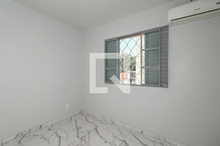 Quarto 2 de apartamento para alugar com 2 quartos, 57m² em Santa Rosa de Lima, Porto Alegre