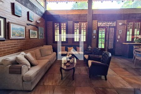 Sala 1 de casa para alugar com 4 quartos, 241m² em Matapaca, Niterói