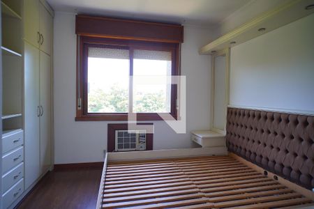 Quarto suíte  de apartamento para alugar com 2 quartos, 100m² em Bela Vista, Porto Alegre