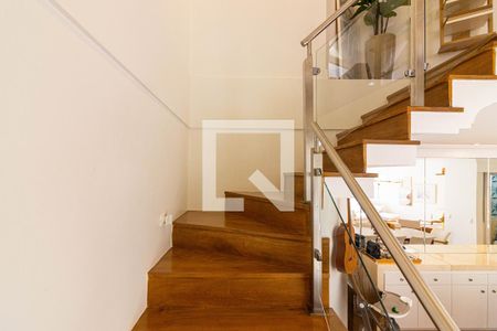 Escadas de apartamento à venda com 3 quartos, 144m² em Vila Nova Conceição, São Paulo