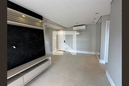 Sala de apartamento para alugar com 2 quartos, 67m² em Empresarial 18 do Forte, Barueri