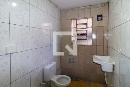 Banheiro de casa para alugar com 1 quarto, 28m² em Chácara Belenzinho, São Paulo