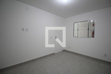 Casa para alugar com 1 quarto, 39m² em Parque Pinheiros, Taboão da Serra