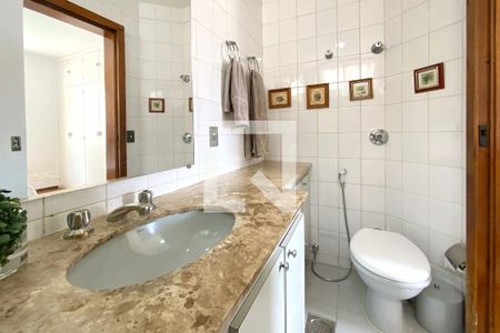 Banheiro da Suíte 1 de apartamento à venda com 4 quartos, 120m² em São Pedro, Belo Horizonte