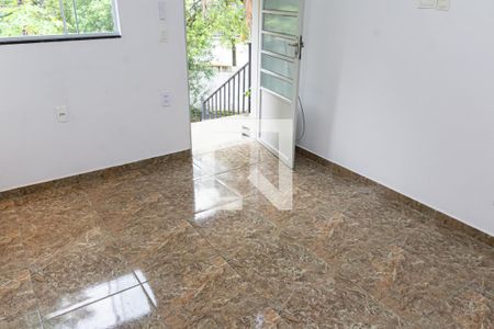 Sala de casa de condomínio para alugar com 2 quartos, 48m² em Campo Grande, Rio de Janeiro