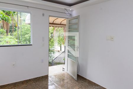 Sala de casa de condomínio para alugar com 2 quartos, 48m² em Campo Grande, Rio de Janeiro