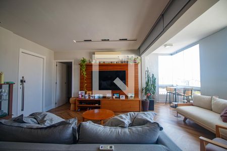 Sala de apartamento à venda com 4 quartos, 156m² em Tijuca, Rio de Janeiro