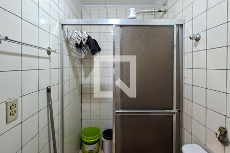 Banheiro  de kitnet/studio para alugar com 0 quarto, 38m² em Nova Mirim, Praia Grande