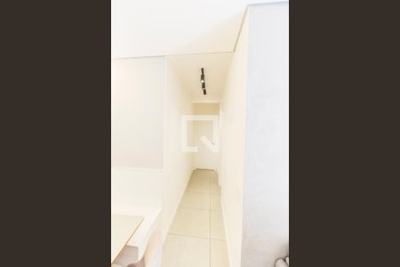 Corredor de apartamento para alugar com 2 quartos, 60m² em Vila Nossa Senhora da Escada, Barueri