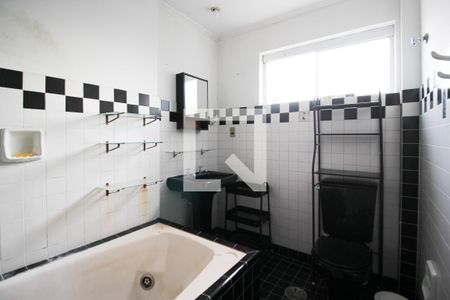 Banheiro de apartamento para alugar com 1 quarto, 80m² em Itaim Bibi, São Paulo