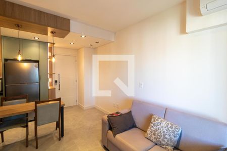 Salas de apartamento para alugar com 1 quarto, 43m² em Centro, Campinas