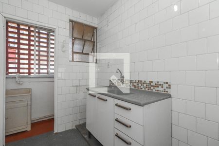 Cozinha de apartamento para alugar com 1 quarto, 37m² em Jardim Itu, Porto Alegre