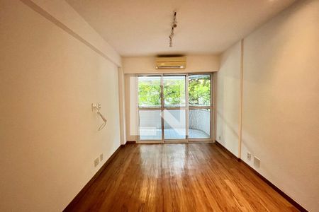 Sala  de apartamento para alugar com 3 quartos, 115m² em Leblon, Rio de Janeiro