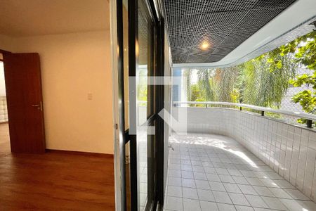 Varanda  de apartamento para alugar com 3 quartos, 115m² em Leblon, Rio de Janeiro