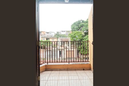 Casa para alugar com 3 quartos, 300m² em Jardim Regina, São Paulo