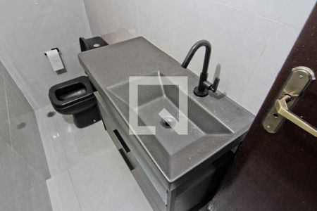 Casa para alugar com 3 quartos, 300m² em Jardim Regina, São Paulo