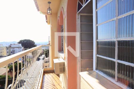 Sala de apartamento à venda com 3 quartos, 130m² em Sagrada Família, Belo Horizonte