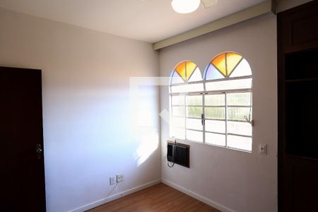 Quarto de apartamento à venda com 3 quartos, 130m² em Sagrada Família, Belo Horizonte
