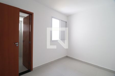 Quarto 2 - Suíte de apartamento para alugar com 2 quartos, 58m² em Dona Zulmira, Uberlândia