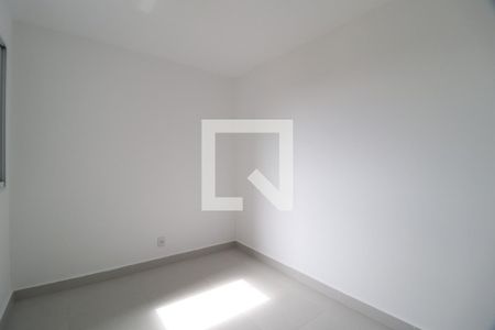 Quarto 1 de apartamento para alugar com 2 quartos, 58m² em Dona Zulmira, Uberlândia