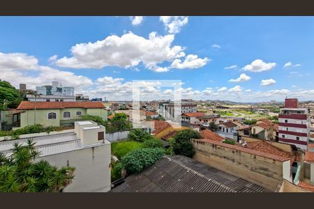 Apartamento para alugar com 4 quartos, 230m² em Palmares, Belo Horizonte