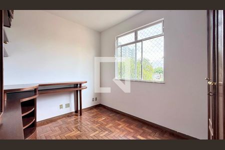 Apartamento à venda com 3 quartos, 95m² em Estoril, Belo Horizonte
