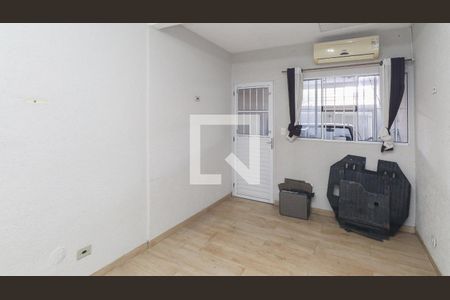 Sala de casa para alugar com 2 quartos, 70m² em Vila Nova Carolina, São Paulo