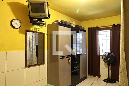 Quarto 1 de casa para alugar com 2 quartos, 51m² em Jardim Sabará, Porto Alegre